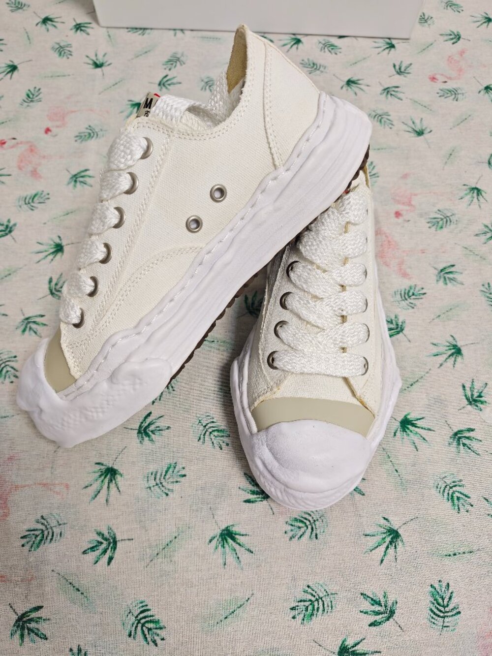 Maison Mihara Yasuhiro MMY White Canvas Low-Top Sneakers, Original Sole - Picture 4 of 10